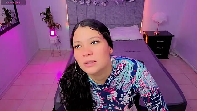 Lana stone  online show from 12-20-25, 03:09