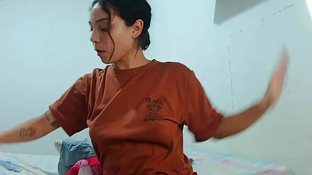 linzeysmith4 online show from 01-21-25, 04:54