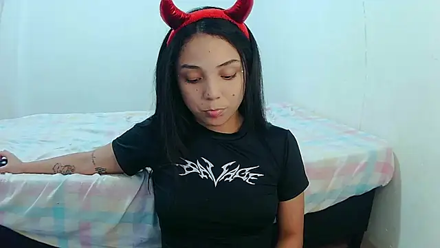 linzeysmith4 online show from 01-10-25, 11:50