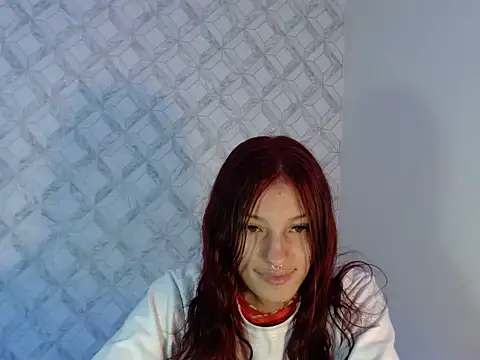 Snapshot of Emma-Wilson chatting on 05-26-26, 03:59 Emma-Wilson online show from 05-26-26, 03:59