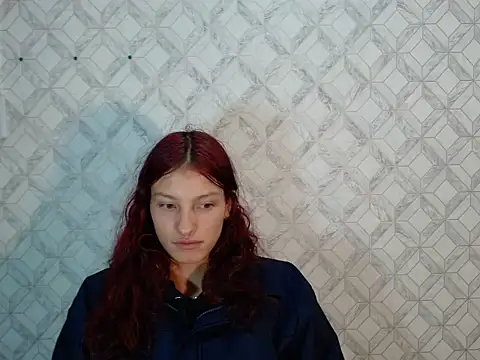 Snapshot of Emma-Wilson chatting on 06-18-26, 04:22 Emma-Wilson online show from 06-18-26, 04:22