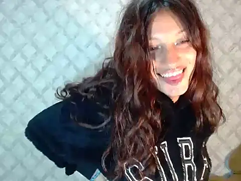 Emma-Wilson online show from 03-25-26, 05:07