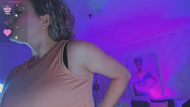 Shantall   online show from 09-30-25, 11:49