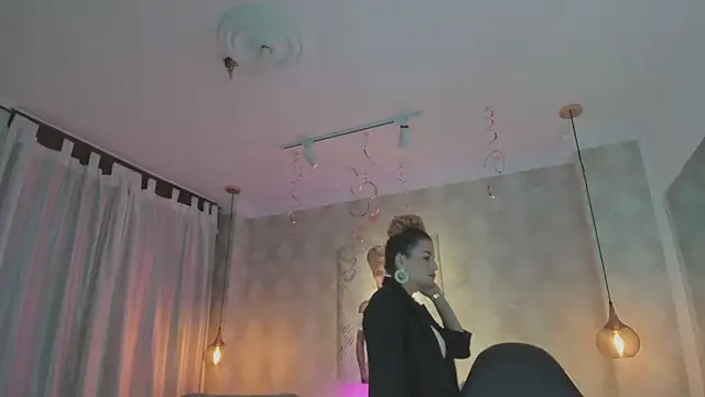 Shantall   online show from 02-11-26, 11:21