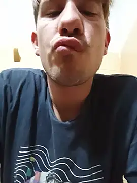 bebesuculento online show from 07-18-26, 03:09