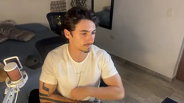 David Brown18 online show from 04-07-26, 03:30