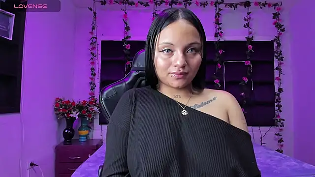 sweelanna   online show from 12-23-25, 02:22