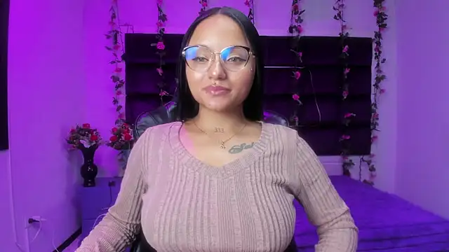 sweelanna   online show from 04-10-26, 01:23