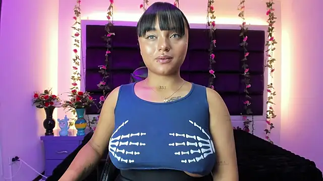 Snapshot of sweelanna__ chatting on 07-10-26, 01:16 sweelanna online show from 07-10-26, 01:16