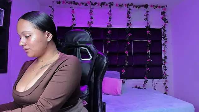 sweelanna   online show from 01-08-26, 01:44