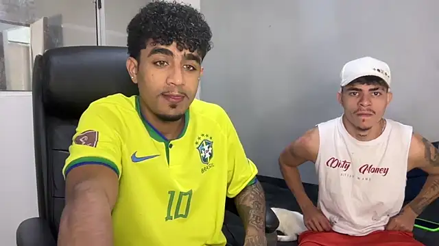 dominic brandd23 online show from 12-21-25, 06:26