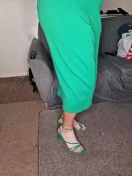 ellie-tv online show from 10-30-25, 09:18