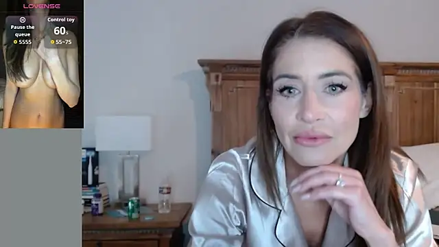 Noellesmfc online show from 10-22-25, 02:49