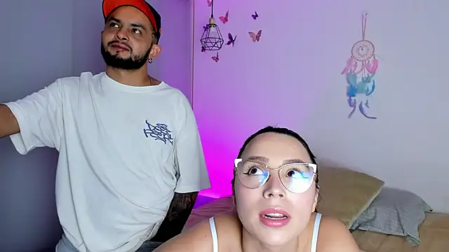 Chloe Johnson  online show from 11-09-25, 05:11