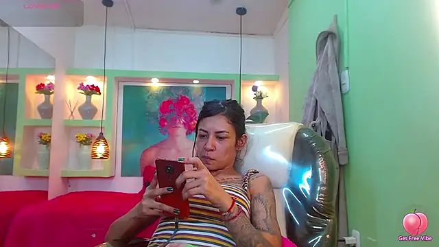 lorenapinto online show from 12-04-25, 04:22