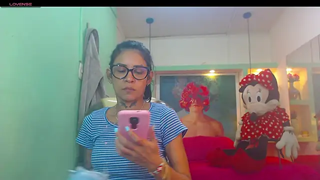lorenapinto online show from 05-29-26, 03:23