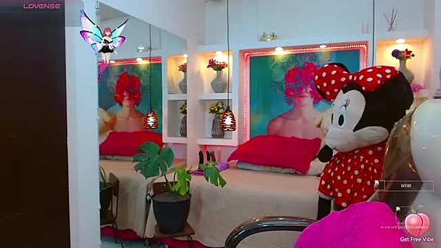 lorenapinto online show from 10-16-25, 01:14