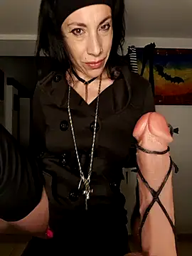 freyamoret online show from 10-22-25, 01:49