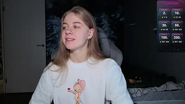 Snapshot of candy_maggie chatting on 01-05-26, 06:33 candy maggie online show from 01-05-26, 06:33