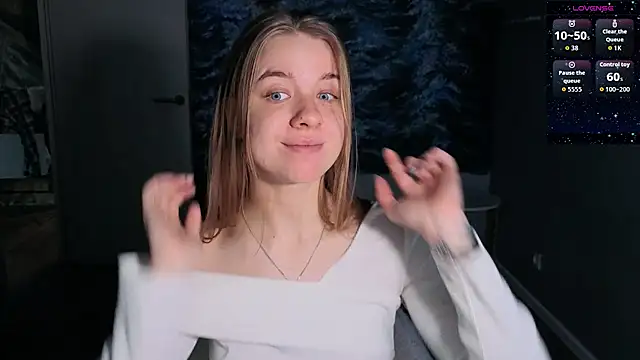 Snapshot of candy_maggie chatting on 02-13-26, 02:06 candy maggie online show from 02-13-26, 02:06