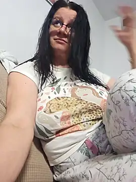 KristenVega online show from 11-17-25, 08:02