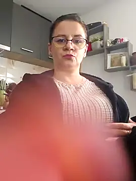 KristenVega online show from 12-17-25, 09:36