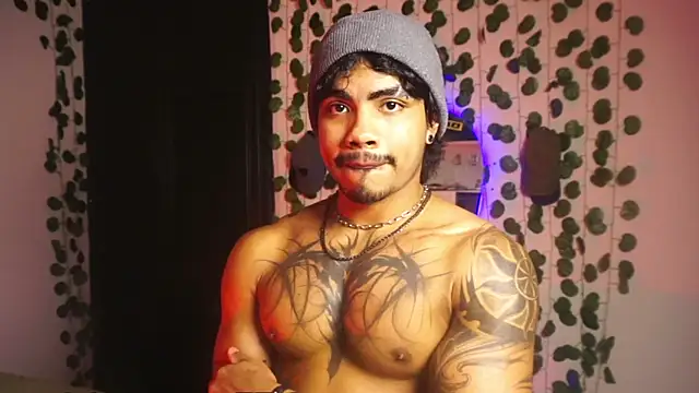 Snapshot of Young_laroi chatting on 09-26-25, 05:47 Young laroi online show from 09-26-25, 05:47