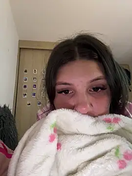 EmilyS   online show from 03-19-25, 06:46