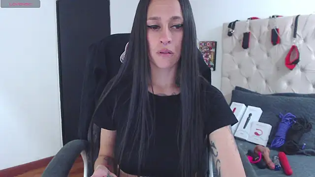 thin tatto online show from 12-18-25, 02:21