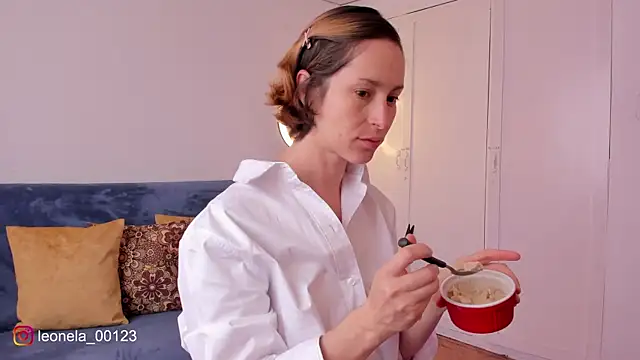 cuddlingbunny online show from 01-05-26, 05:27