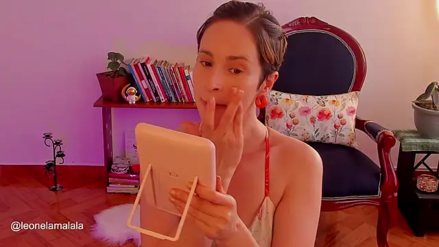 cuddlingbunny online show from 03-22-25, 09:10