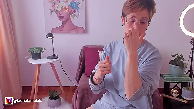 cuddlingbunny online show from 03-17-25, 06:53