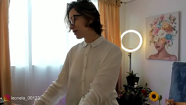 cuddlingbunny online show from 02-02-26, 05:23