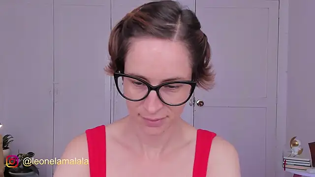 cuddlingbunny online show from 10-14-25, 05:46