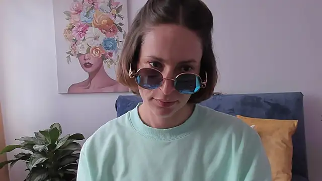 cuddlingbunny online show from 03-16-26, 05:16