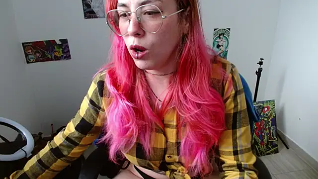 Snapshot of natasha_laulau chatting on 09-26-25, 09:54 natasha laulau online show from 09-26-25, 09:54