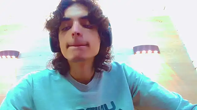 Sr BonnyEthan online show from 10-29-25, 01:43