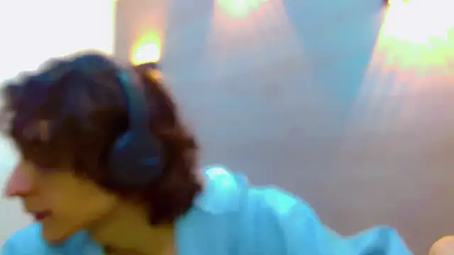 Snapshot of Sr_BonnyEthan chatting on 10-06-25, 02:07 Sr BonnyEthan online show from 10-06-25, 02:07