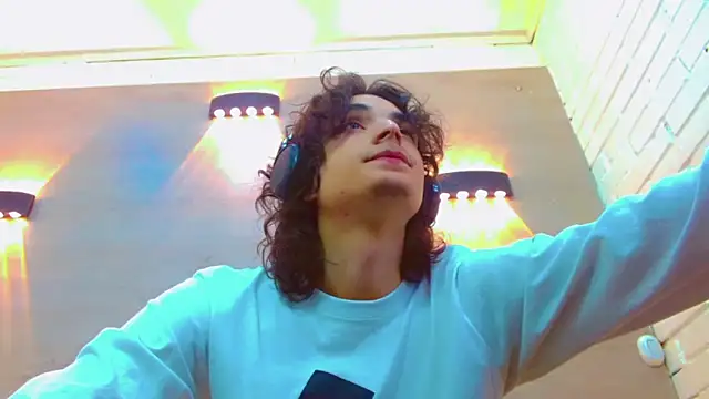 Sr BonnyEthan online show from 11-20-25, 01:34