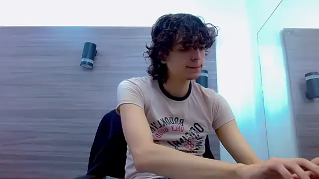 Sr BonnyEthan online show from 04-04-26, 01:17