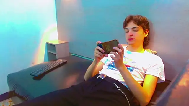 Sr BonnyEthan online show from 11-27-25, 01:55