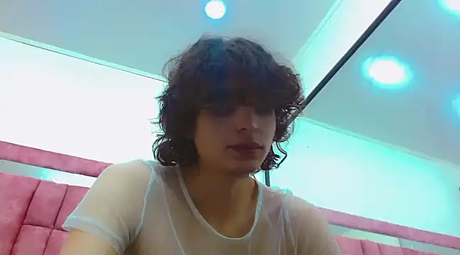 Snapshot of Sr_BonnyEthan chatting on 02-17-25, 02:06 Sr BonnyEthan online show from 02-17-25, 02:06
