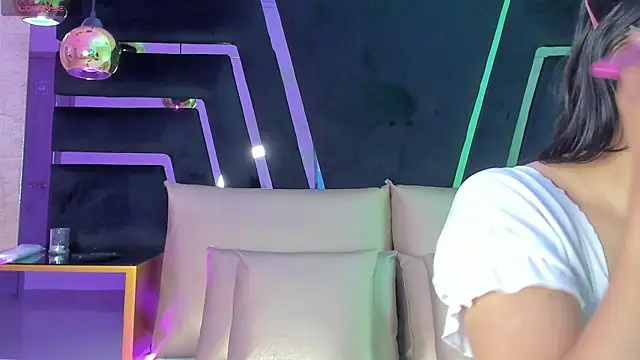 DaraBeckett online show from 10-24-25, 11:53