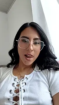 DaraBeckett online show from 05-03-26, 08:56