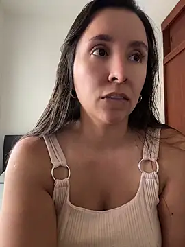 emely sexx20 online show from 05-07-26, 06:33