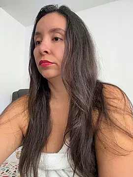emely sexx20 online show from 06-10-26, 07:04
