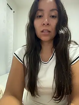 emely sexx20 online show from 05-03-26, 01:00