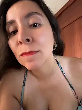 emely sexx20 online show from 05-15-26, 08:29