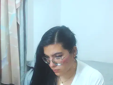 Snapshot of Atiif_1 chatting on 01-15-26, 06:22 Atiif 1 online show from 01-15-26, 06:22