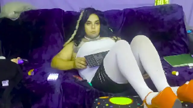 Snapshot of indica310 chatting on 03-08-25, 02:23 indica310 online show from 03-08-25, 02:23